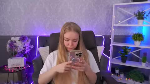  MY NAME IS Emily WELCOME EVERYONE I WILL BE HAPPY TO GIVE YOU WHAT YOU HAVE DREAMED OF FOR SO LONG online show from November 21, 8:16 am