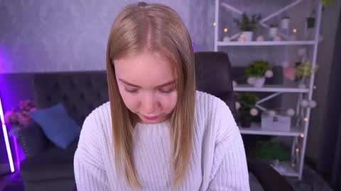 Snapshot of emilysunshines chatting on September 30, 6:19 am MY NAME IS Emily WELCOME EVERYONE I WILL BE HAPPY TO GIVE YOU WHAT YOU HAVE DREAMED OF FOR SO LONG online show from September 30, 6:19 am