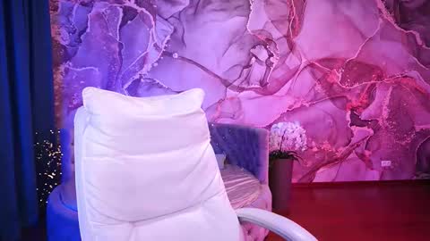 Snapshot of emilysunshines chatting on October 18, 1:25 pm MY NAME IS Emily WELCOME EVERYONE I WILL BE HAPPY TO GIVE YOU WHAT YOU HAVE DREAMED OF FOR SO LONG online show from October 18, 1:25 pm