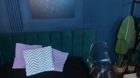 Snapshot of emilythyson chatting on September 22, 12:25 pm Emily Thyson online show from September 22, 12:25 pm