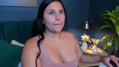 Snapshot of emilythyson chatting on September 17, 12:25 pm Emily Thyson online show from September 17, 12:25 pm