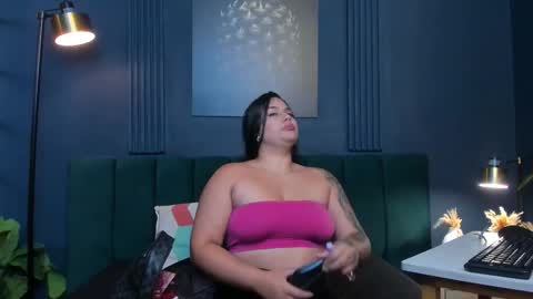 Snapshot of emilythyson chatting on September 18, 12:26 pm Emily Thyson online show from September 18, 12:26 pm