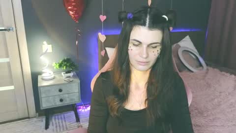 Snapshot of emilytucker chatting on February 19, 11:17 am Emily online show from February 19, 11:17 am