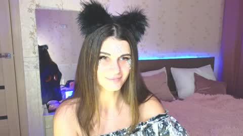 Snapshot of emilytucker chatting on December 20, 1:36 am Emily online show from December 20, 1:36 am