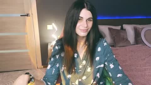 Snapshot of emilytucker chatting on January 26, 1:41 am Emily online show from January 26, 1:41 am