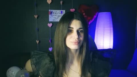 Snapshot of emilytucker chatting on February 22, 1:44 am Emily online show from February 22, 1:44 am