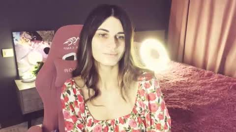 Snapshot of emilytucker chatting on September 14, 2:53 am Emily online show from September 14, 2:53 am