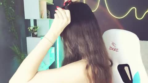 Snapshot of emilytucker chatting on October 5, 1:54 am Emily online show from October 5, 1:54 am