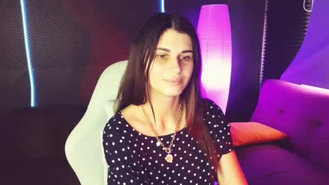 Snapshot of emilytucker chatting on October 6, 1:55 am Emily online show from October 6, 1:55 am