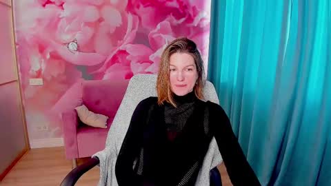 Snapshot of emilywalkers chatting on February 17, 7:58 am EmilyWalkers online show from February 17, 7:58 am