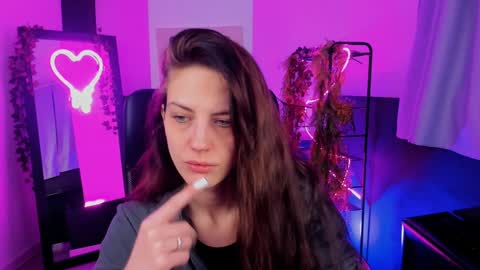 Emily online show from January 3, 8:21 am