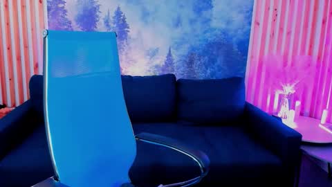 Emily online show from October 3, 8:41 am