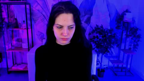 Emily online show from December 8, 8:30 am