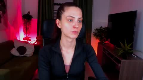 Emily online show from January 4, 9:21 am
