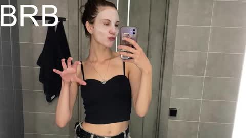 Emily online show from October 22, 8:30 am