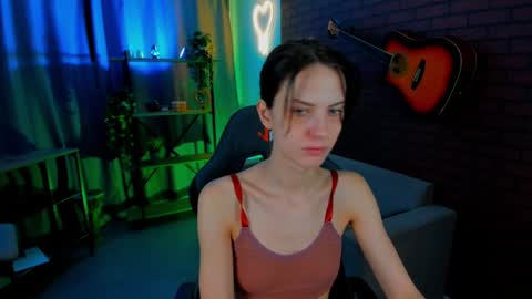 Emily online show from December 5, 6:10 am