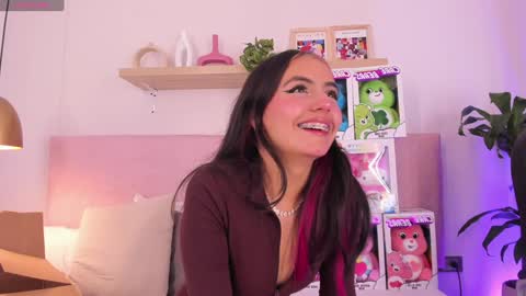 Emily Bank online show from December 23, 11:49 pm