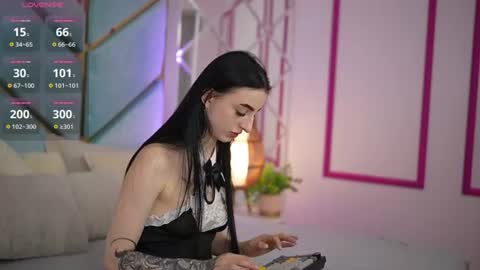 emilyymoon online show from July 4, 6:09 am