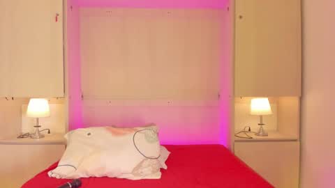 Snapshot of emilyystuart chatting on October 9, 5:11 am Emily online show from October 9, 5:11 am