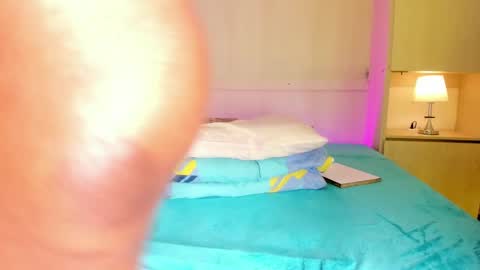 Snapshot of emilyystuart chatting on September 19, 4:55 am Emily online show from September 19, 4:55 am