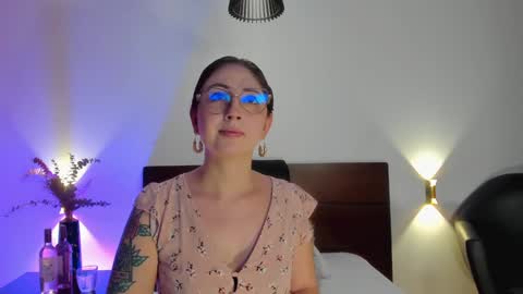 Emilyy Watson online show from December 31, 11:42 am