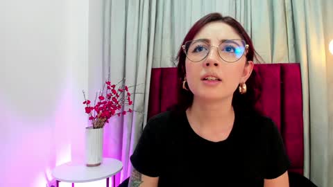 Emilyy Watson online show from December 2, 11:33 am