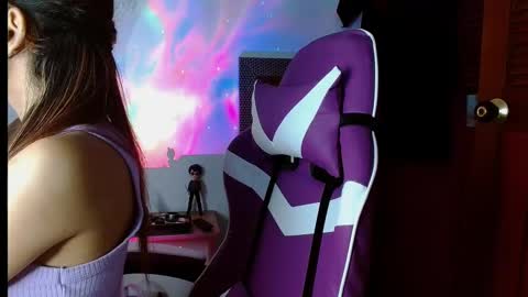 emilyzans07 online show from March 6, 5:00 pm