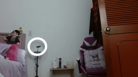 Snapshot of emilyzans07 chatting on September 19, 7:02 pm emilyzans07 online show from September 19, 7:02 pm