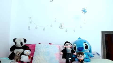emilyzans07 online show from February 16, 4:53 pm