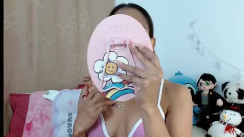 emilyzans07 online show from March 1, 6:00 pm