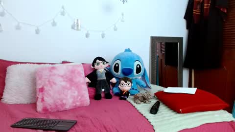 emilyzans07 online show from February 19, 5:06 pm