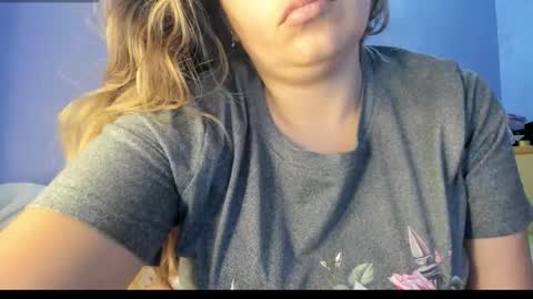 Snapshot of emira199 chatting on November 2, 3:54 am emira199 online show from November 2, 3:54 am