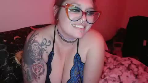 emma lotacurves online show from December 7, 2:42 am