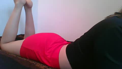 emma_991 online show from December 6, 6:15 am