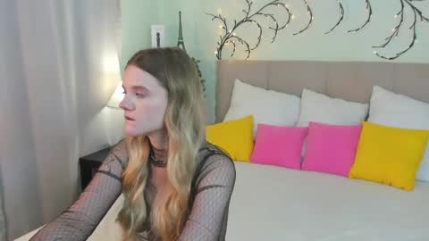 emma__peach online show from May 12, 9:17 am