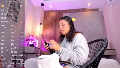 Snapshot of emma__rose1 chatting on October 16, 2:47 am emma__rose1 online show from October 16, 2:47 am