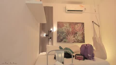 Snapshot of emma_alice_ chatting on September 22, 12:03 pm Alice online show from September 22, 12:03 pm