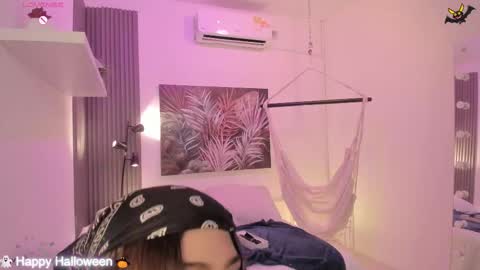 Snapshot of emma_alice_ chatting on October 11, 12:41 pm Alice online show from October 11, 12:41 pm