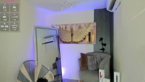 Snapshot of emma_alice_ chatting on January 18, 12:26 pm Alice online show from January 18, 12:26 pm