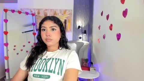 Snapshot of emma_alice_ chatting on February 23, 2:07 pm Alice online show from February 23, 2:07 pm