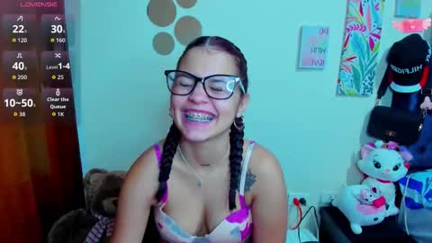emma_boo_ online show from November 21, 6:32 pm