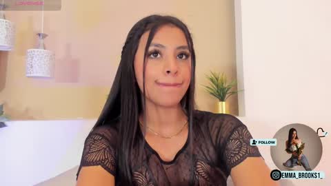 Snapshot of emma_brooks1 chatting on December 2, 7:58 pm Emma online show from December 2, 7:58 pm