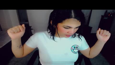 Snapshot of emma_diva chatting on February 6, 12:48 pm emma online show from February 6, 12:48 pm