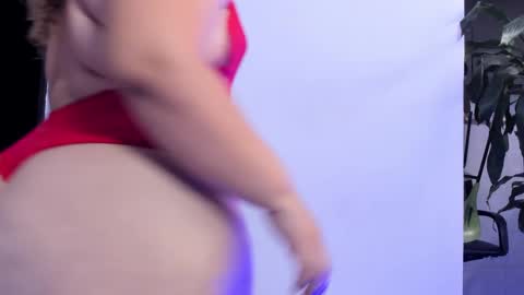 Emma online show from December 24, 2:12 pm