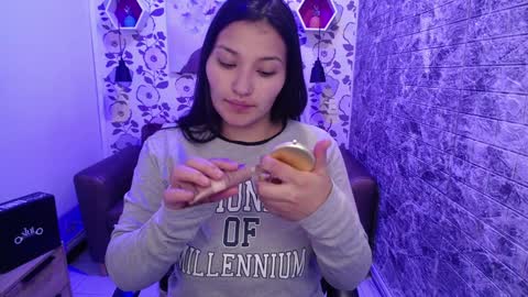 Snapshot of emma_garciaa_ chatting on January 21, 3:48 am emma online show from January 21, 3:48 am