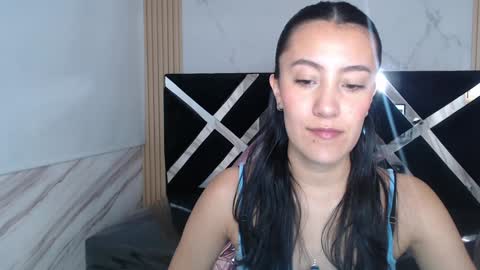 emma online show from December 30, 8:04 pm