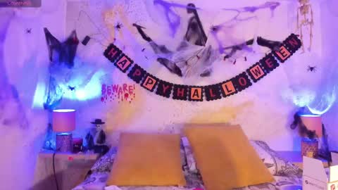 Snapshot of emma_jhoons chatting on October 5, 11:26 am emma_jhoons online show from October 5, 11:26 am