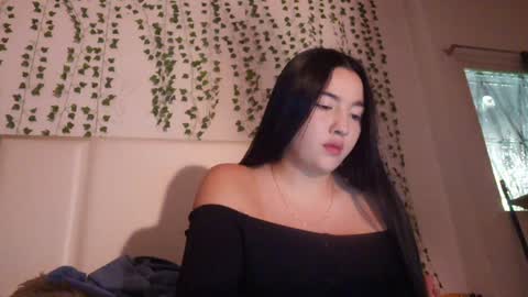 Snapshot of emma_johnson_ chatting on September 20, 2:32 am emma_johnson_ online show from September 20, 2:32 am