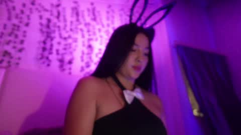 Snapshot of emma_johnson_ chatting on November 1, 2:16 am emma_johnson_ online show from November 1, 2:16 am