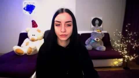 Emma online show from December 11, 10:47 am
